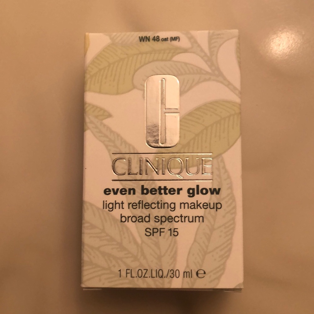 Clinique Even Better Glow Light Reflecting Makeup